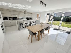 Kitchen/diner- click for photo gallery